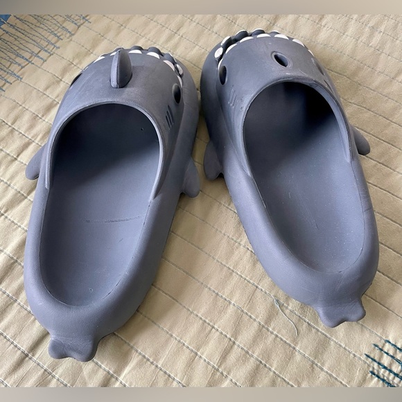 Original cloud ☁️ shark 🦈 slides! - Picture 4 of 4